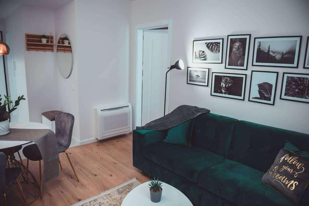 Tam Skanderbeg Square Serviced City Center Apartment No1 Tirana Exterior foto